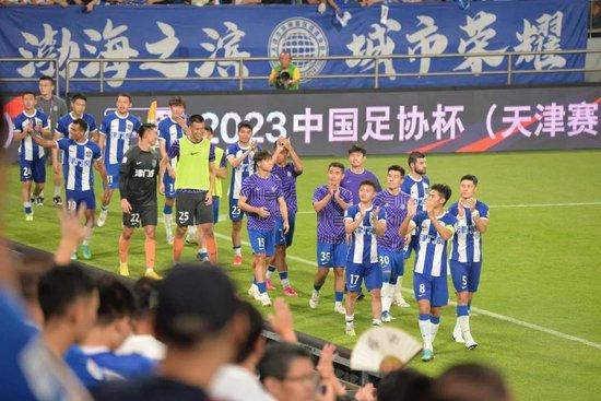 欧美成人吃奶高清视频